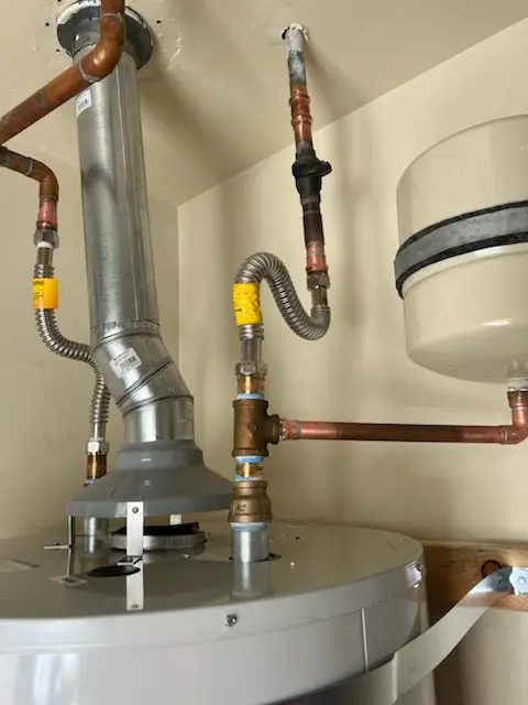 Water heater installation and plumbing repair in Taft